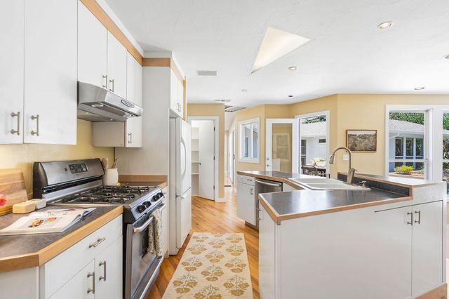 3831 San Ysidro Way, Sacramento, CA 95864
