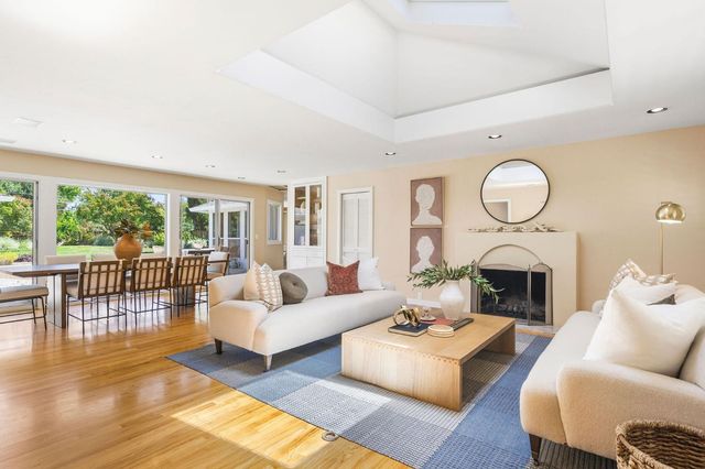 3831 San Ysidro Way, Sacramento, CA 95864