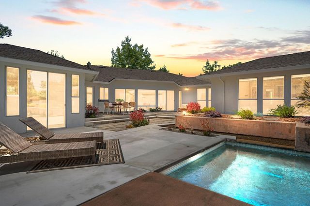 3831 San Ysidro Way, Sacramento, CA 95864