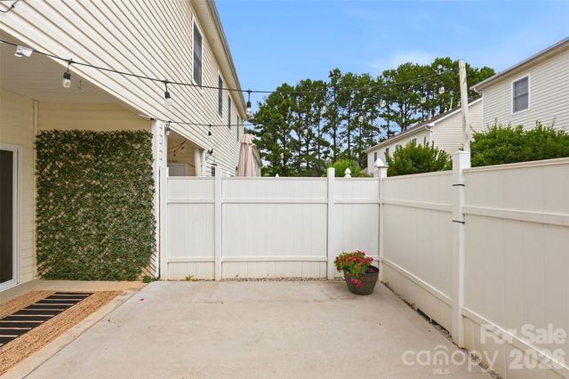 612 Stone Village Drive, Fort Mill, SC 29708
