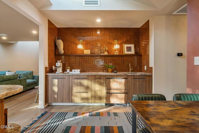 526 N Michillinda Avenue, Sierra Madre, CA 91024