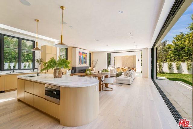 1749 Mandeville Lane, Los Angeles, CA 90049