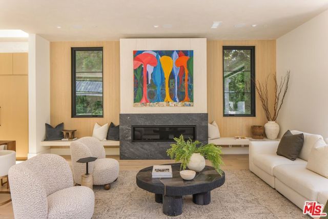 1749 Mandeville Lane, Los Angeles, CA 90049