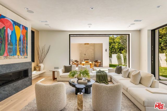 1749 Mandeville Lane, Los Angeles, CA 90049