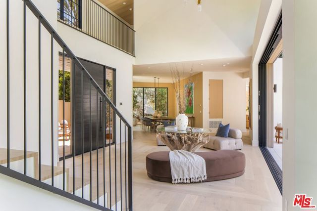 1749 Mandeville Lane, Los Angeles, CA 90049