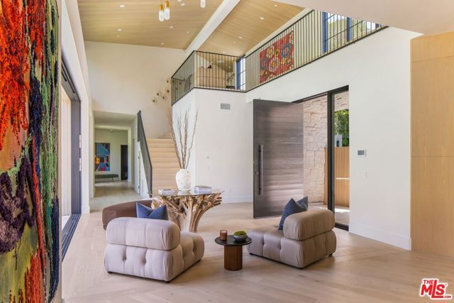 1749 Mandeville Lane, Los Angeles, CA 90049