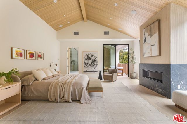 1749 Mandeville Lane, Los Angeles, CA 90049