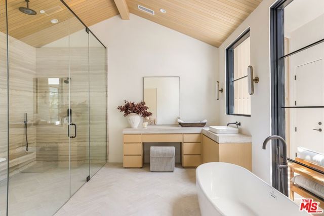 1749 Mandeville Lane, Los Angeles, CA 90049