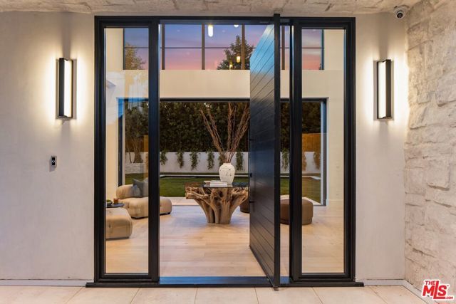 1749 Mandeville Lane, Los Angeles, CA 90049