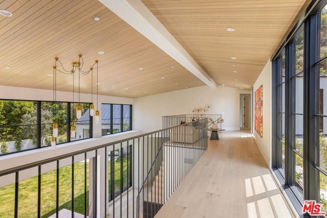 1749 Mandeville Lane, Los Angeles, CA 90049