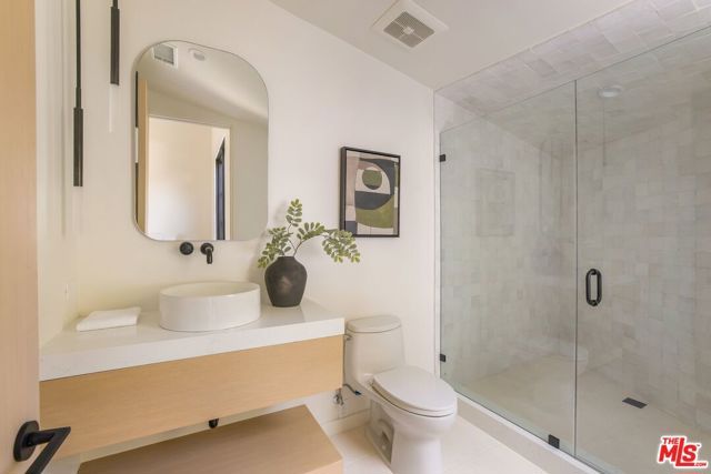 1749 Mandeville Lane, Los Angeles, CA 90049