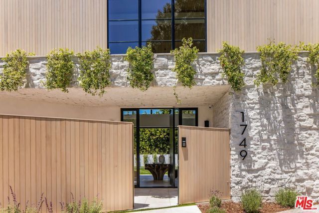 1749 Mandeville Lane, Los Angeles, CA 90049