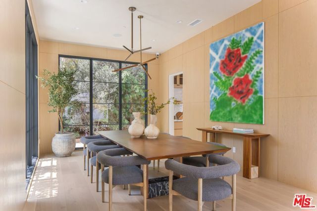 1749 Mandeville Lane, Los Angeles, CA 90049