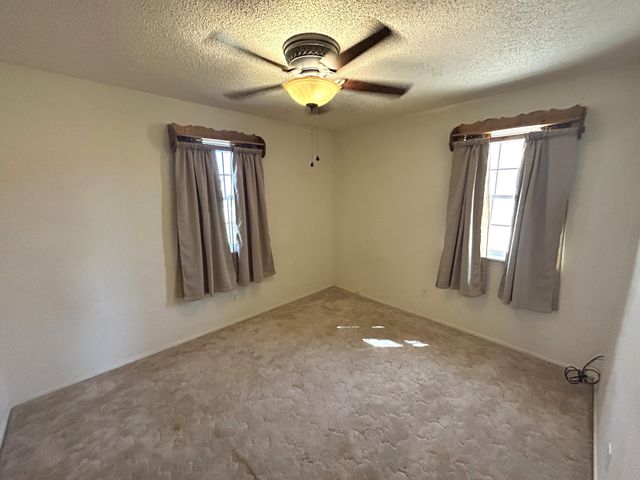 604 N Elgin Avenue, Levelland, TX 79336