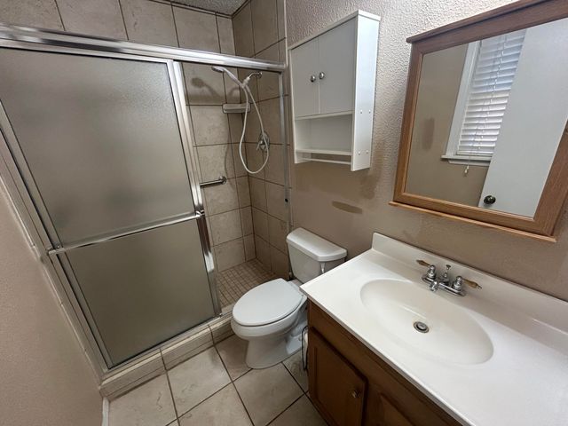 604 N Elgin Avenue, Levelland, TX 79336