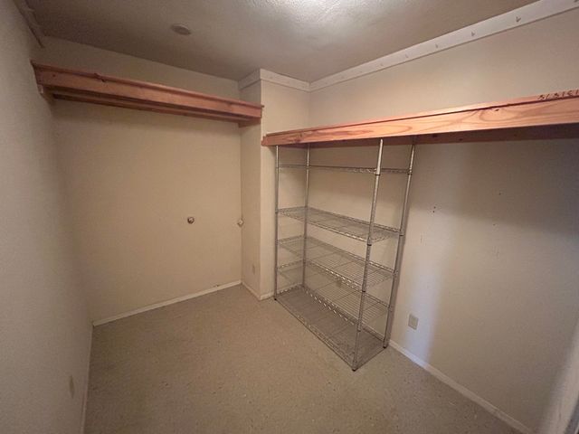 604 N Elgin Avenue, Levelland, TX 79336