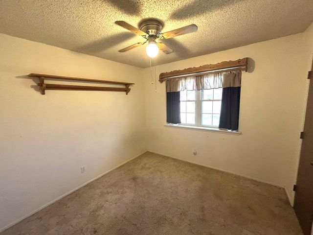 604 N Elgin Avenue, Levelland, TX 79336