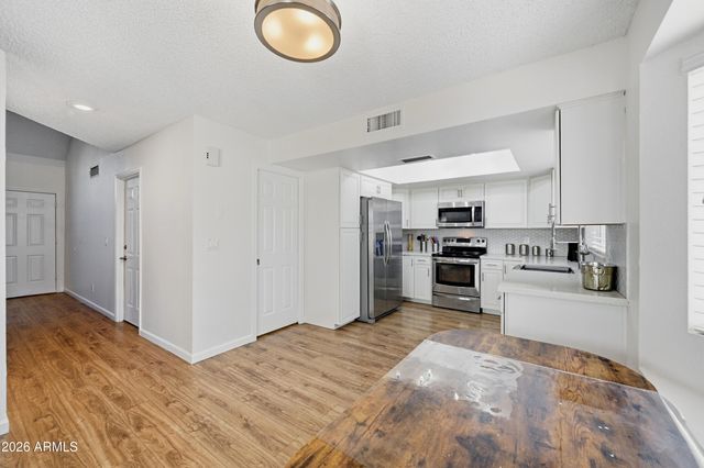 18616 N 5TH Avenue, Phoenix, AZ 85027