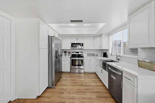 18616 N 5TH Avenue, Phoenix, AZ 85027