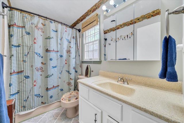 508 Hemlock Shores DR, Goodview, VA 24095