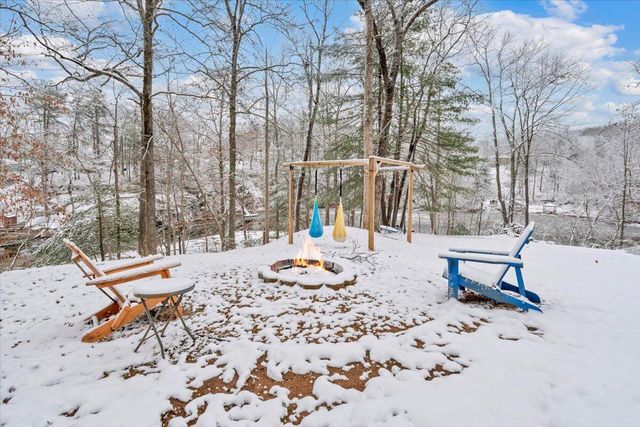 508 Hemlock Shores DR, Goodview, VA 24095