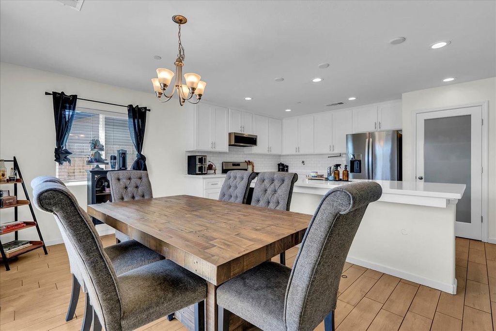 Image 20 of property listing at 2439 Madeline Drive, Hanford, CA 93230