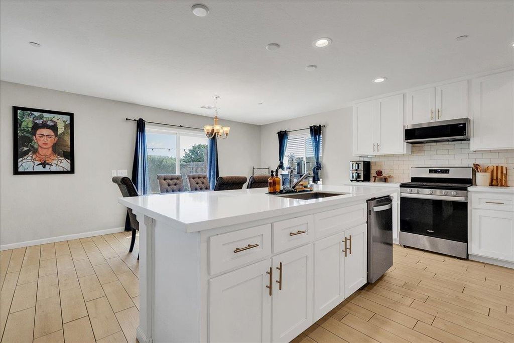 Image 25 of property listing at 2439 Madeline Drive, Hanford, CA 93230