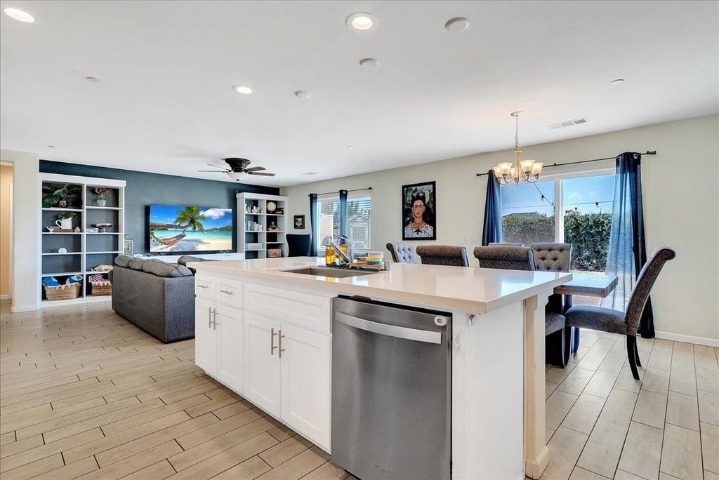 Image 26 of property listing at 2439 Madeline Drive, Hanford, CA 93230