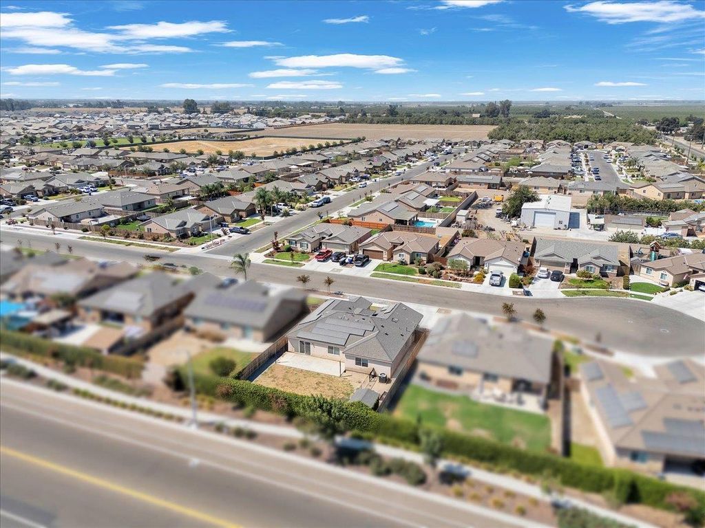 Image 51 of property listing at 2439 Madeline Drive, Hanford, CA 93230