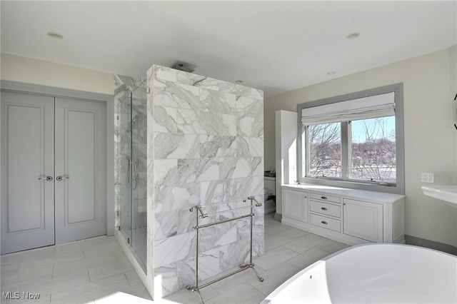 19486 Frazier Drive, Rocky River, OH 44116