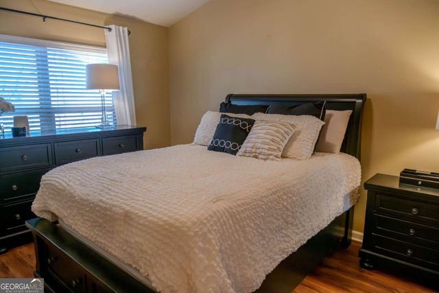 1649 Liberty Parkway NW, Atlanta, GA 30318