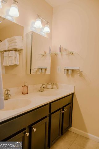 1649 Liberty Parkway NW, Atlanta, GA 30318