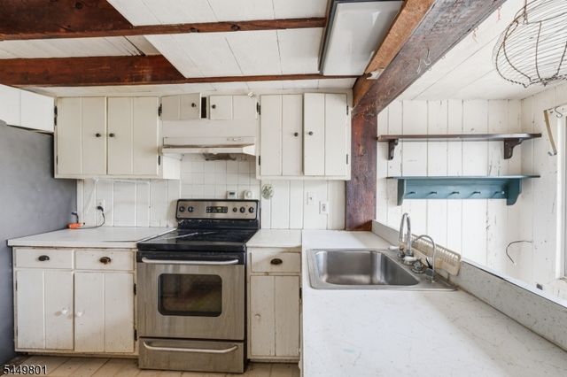74 Kingwood Stockton Rd, Delaware Twp., NJ 08559
