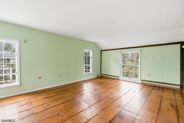 74 Kingwood Stockton Rd, Delaware Twp., NJ 08559