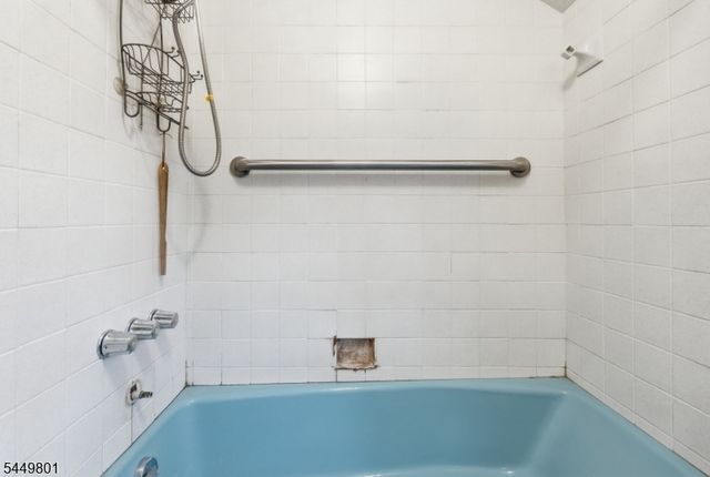 74 Kingwood Stockton Rd, Delaware Twp., NJ 08559