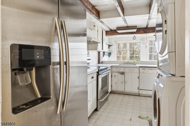74 Kingwood Stockton Rd, Delaware Twp., NJ 08559