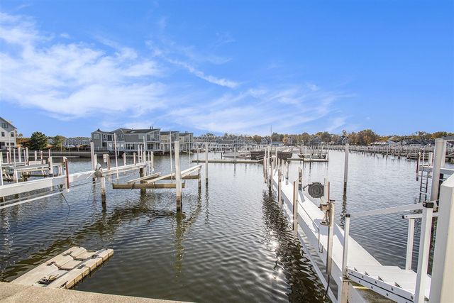 409 Lake Drive 10, New Buffalo, MI 49117