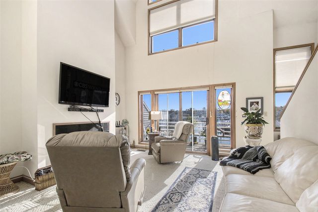 409 Lake Drive 10, New Buffalo, MI 49117