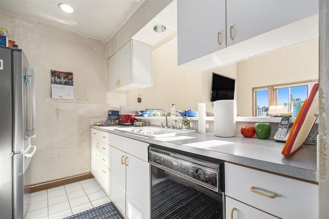 409 Lake Drive 10, New Buffalo, MI 49117