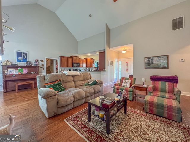 243 Pebbleridge Road, Milledgeville, GA 31061
