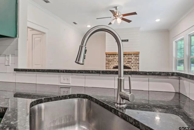 12320 E CR 283, Whitehouse, TX 75791
