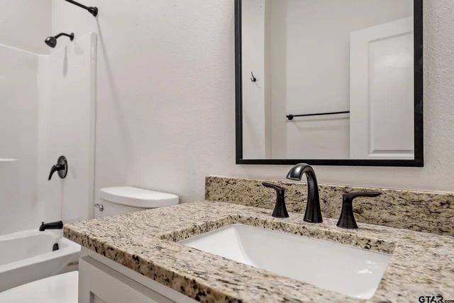12320 E CR 283, Whitehouse, TX 75791