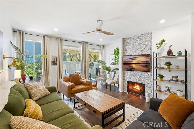 17711 Margate Street 103, Encino (los Angeles), CA 91316