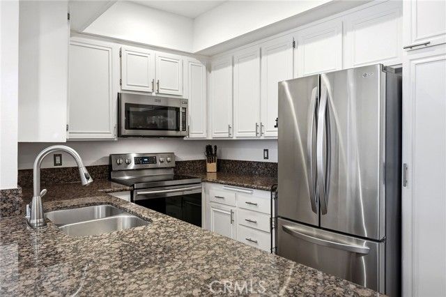 17711 Margate Street 103, Encino (los Angeles), CA 91316