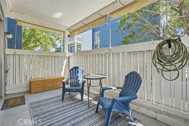 17711 Margate Street 103, Encino (los Angeles), CA 91316