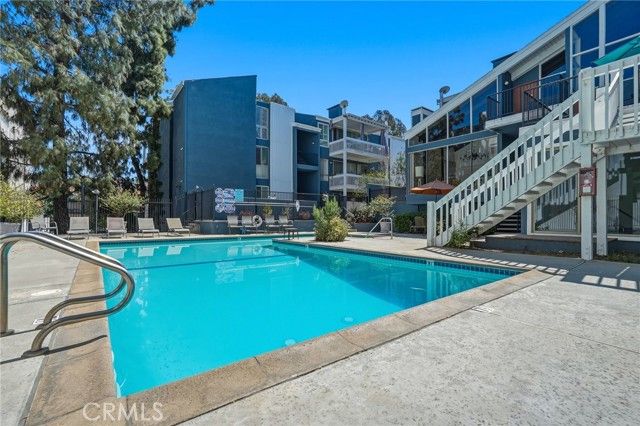 17711 Margate Street 103, Encino (los Angeles), CA 91316