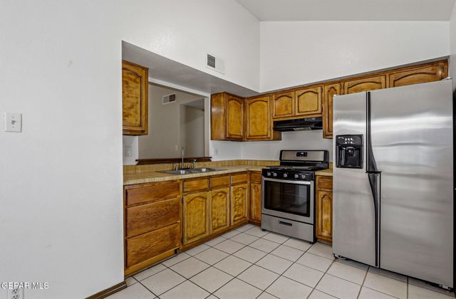 11441 Lake Geneva Drive, El Paso, TX 79936