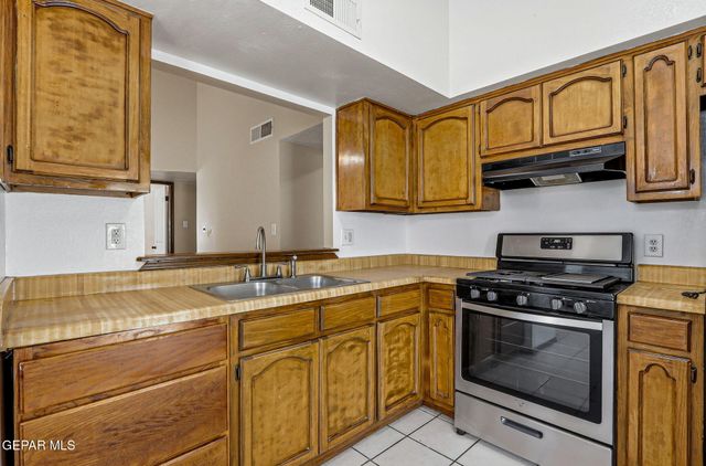 11441 Lake Geneva Drive, El Paso, TX 79936