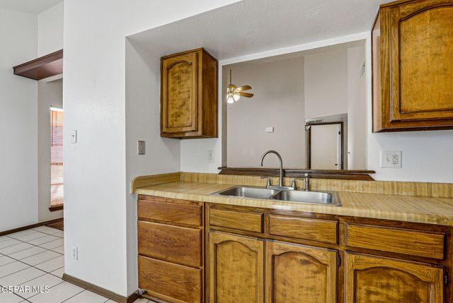 11441 Lake Geneva Drive, El Paso, TX 79936