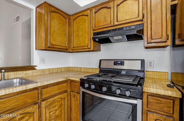 11441 Lake Geneva Drive, El Paso, TX 79936